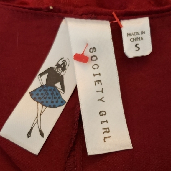 Society Girl Plum Cold Shoulder Ruffled Top Size S - Picture 7 of 8